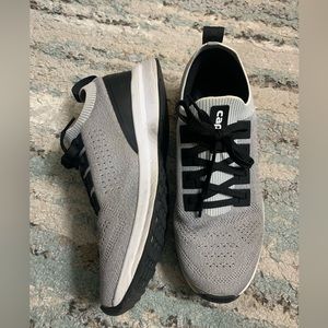 Capelli Sport tennis shoes excellent condition. Men’s size 8.5 or Women’s 10